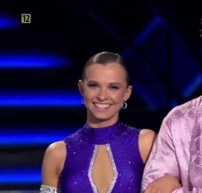 Ola Filipek, dziennikarka radiowa, w interakcji z obserwatorami na Instagramie, ukazując swoją aktywną obecność w mediach społecznościowych.
